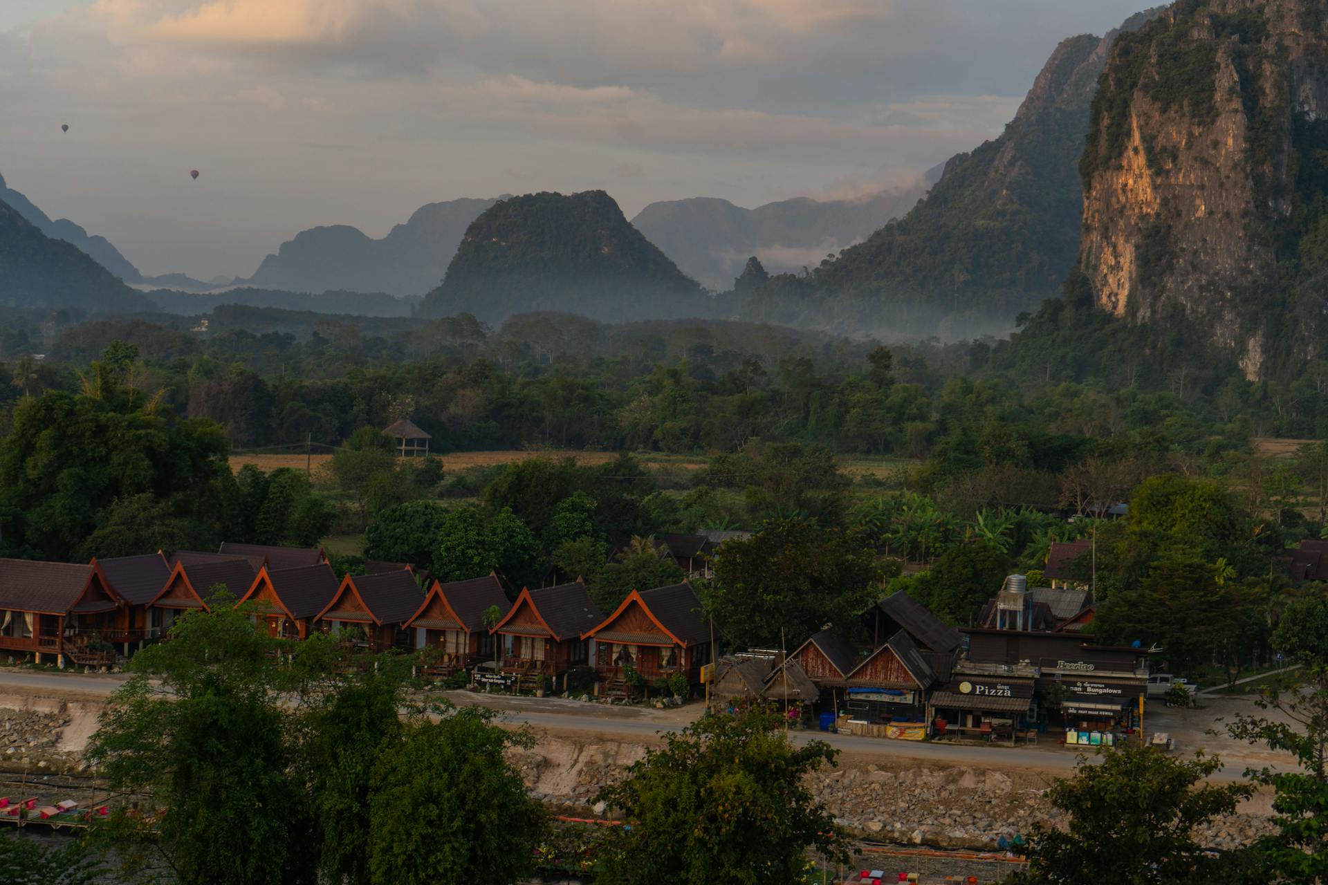 Experience Vientiane’s history with guided tours